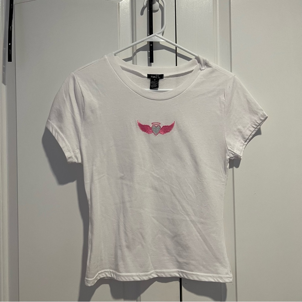 RUE21 White Graphic T shirt Pink Rhinestone Angel Wings Heart Halo SizeM